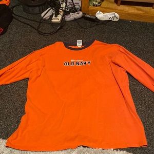 old navy t shirt